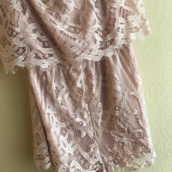NWOT Tobi light pink romper. - Picture 2 of 4